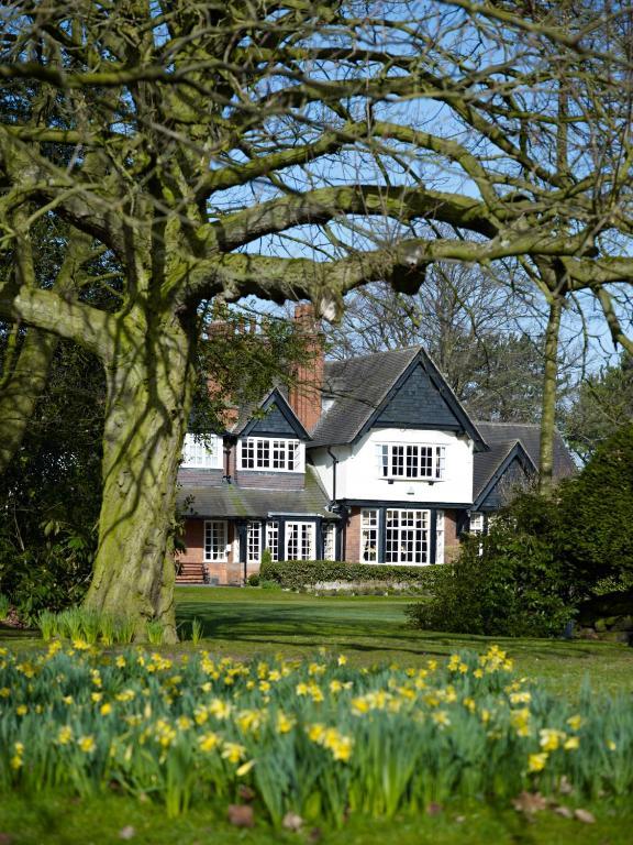 Mere Court Hotel Knutsford Exterior photo